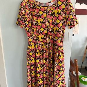 Never worn, Loud, Lularoe Amelia